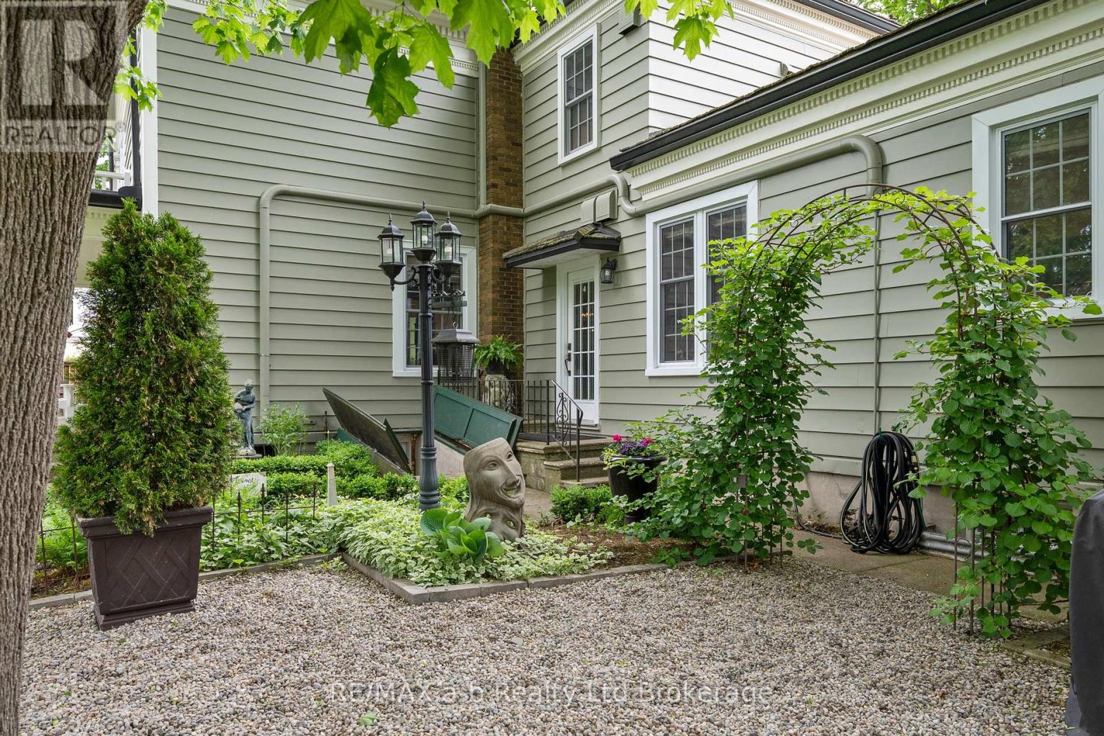 74 Centre Street, Aylmer, Ontario  N5H 2G5 - Photo 38 - X12379594