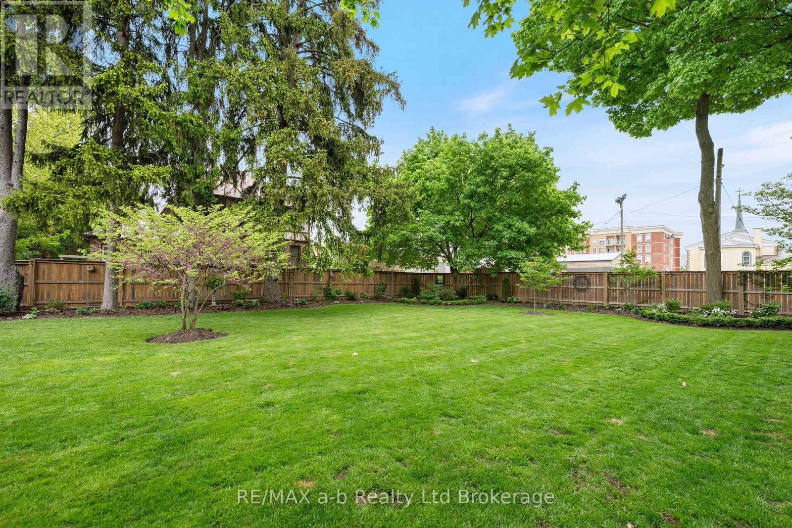 74 Centre Street, Aylmer, Ontario  N5H 2G5 - Photo 46 - X12379594
