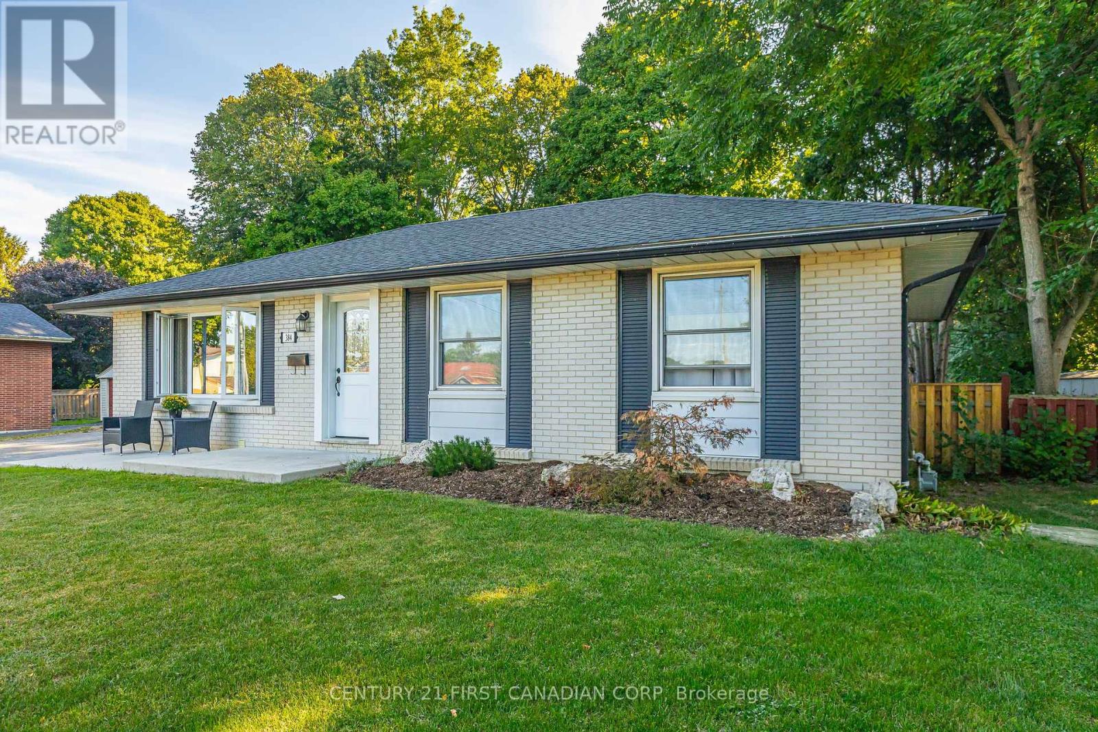 384 Briarhill Avenue, London East, Ontario  N5Y 1N9 - Photo 5 - X12379596