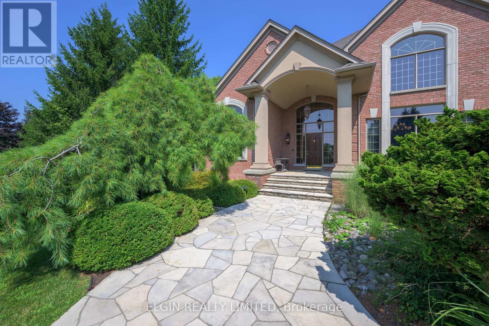 42672 Meadow Wood Lane, Central Elgin, Ontario  N0L 2L0 - Photo 3 - X12379640