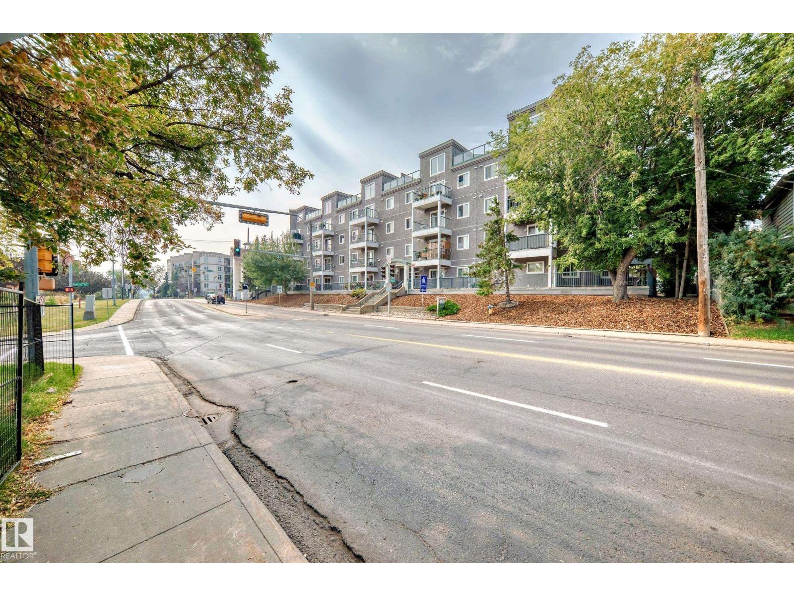 #307 10118 95 St Nw, Edmonton, Alberta  T5H 4R6 - Photo 3 - E4455938