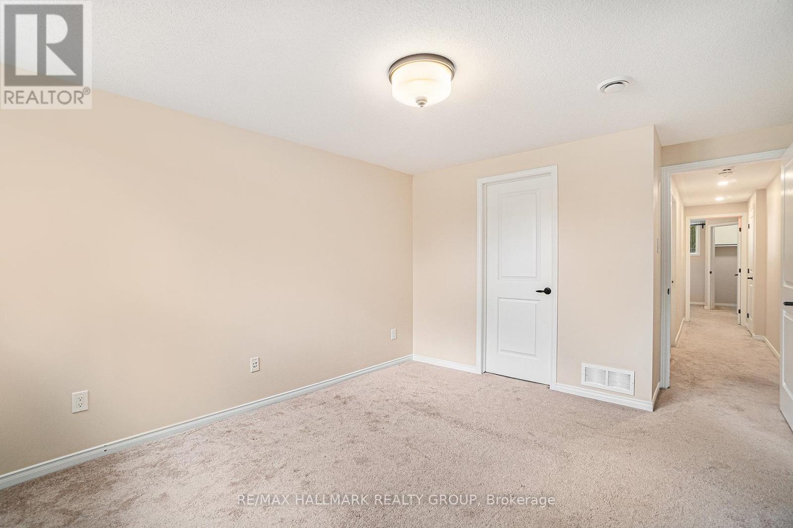 17 - 170 Den Haag Drive, Ottawa, Ontario  K1K 2V7 - Photo 25 - X12379601