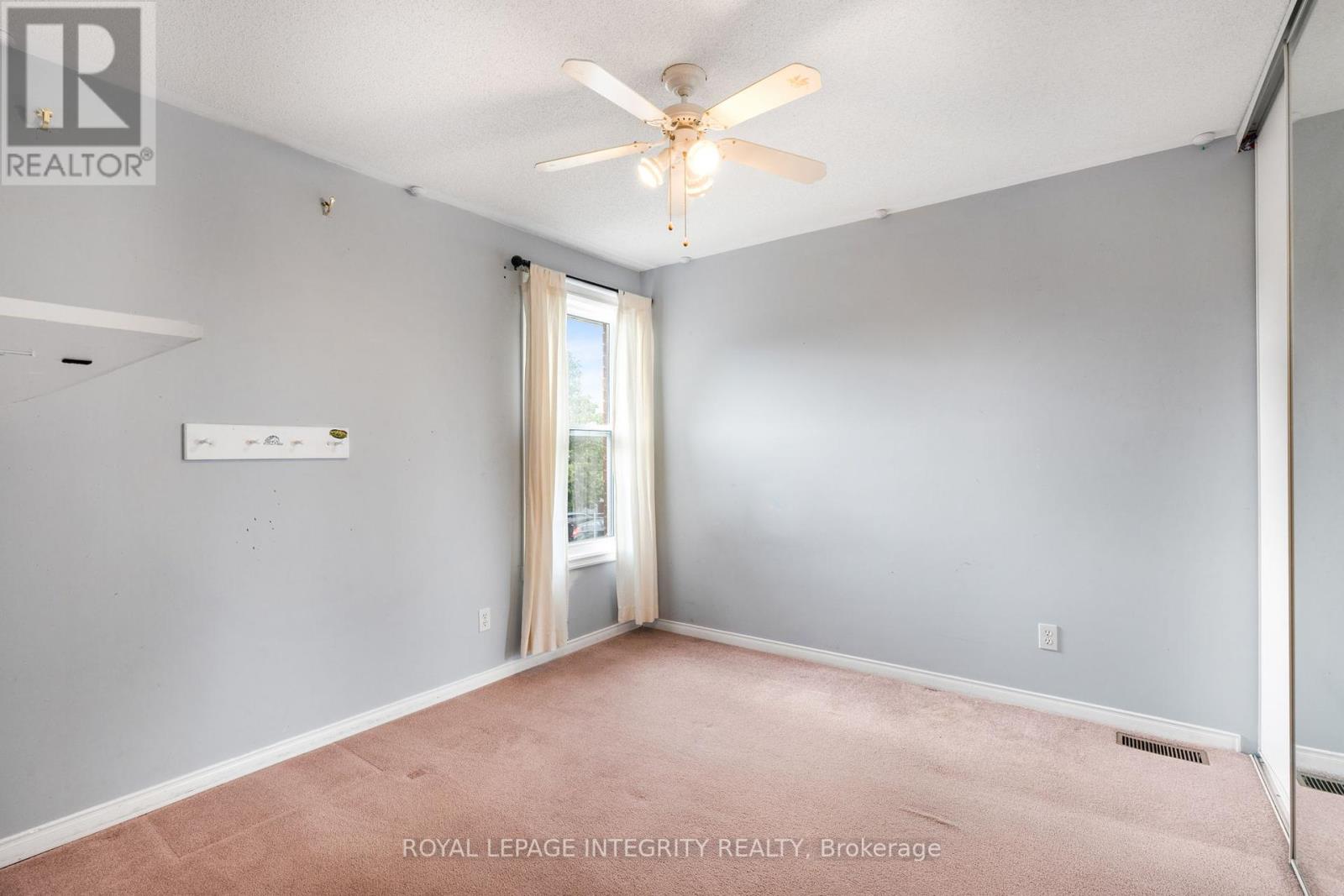 1659 Toulouse Crescent, Ottawa, Ontario  K1C 6K5 - Photo 15 - X12379619