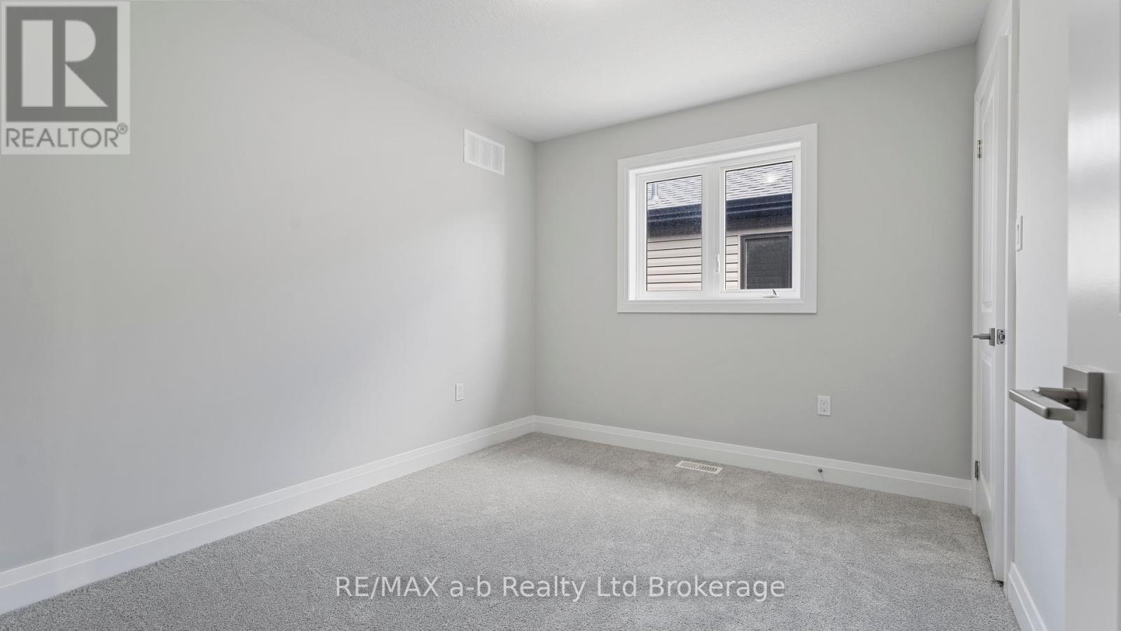 82 Cayley Street, Norwich, Ontario  N0J 1P0 - Photo 20 - X12379644