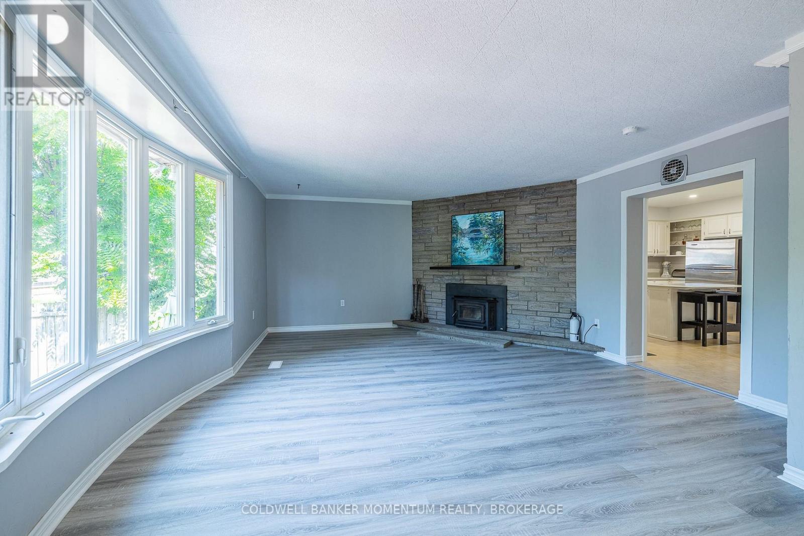 6389 Locus Avenue, Niagara Falls, Ontario  L2G 4K4 - Photo 17 - X12379579
