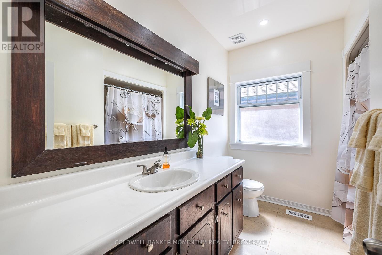 6389 Locus Avenue, Niagara Falls, Ontario  L2G 4K4 - Photo 19 - X12379579