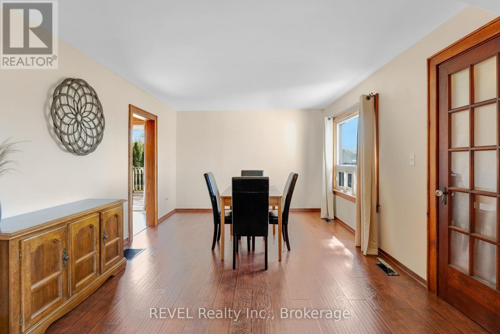 239 Becken Crescent, Welland, Ontario  L3B 5N4 - Photo 13 - X12379610