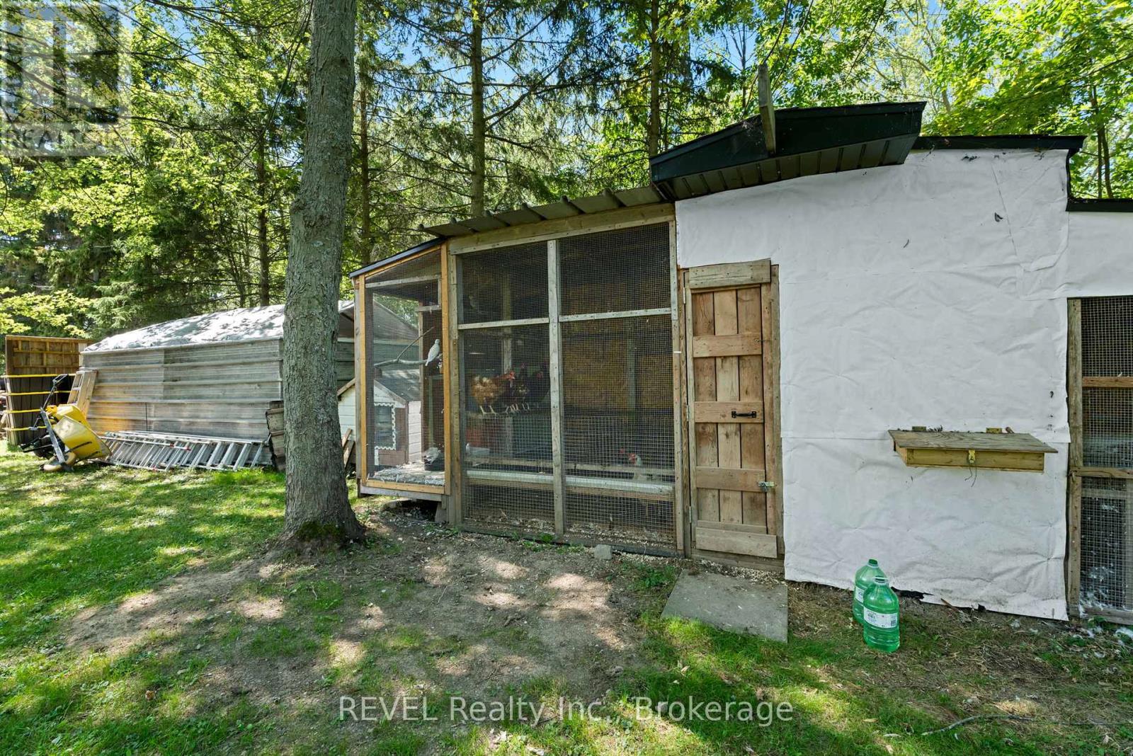 1546 Nigh Road, Fort Erie, Ontario  L2A 5M4 - Photo 39 - X12379617