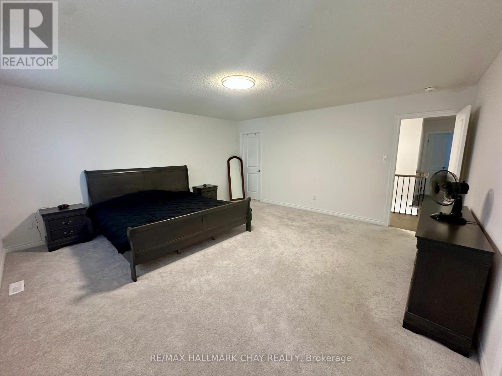 4 Wakefield Boulevard, Essa, Ontario  L0M 1B5 - Photo 12 - N12379606