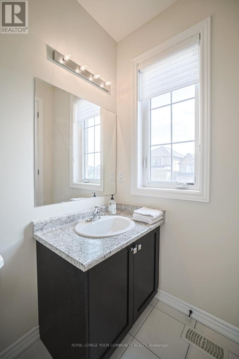 33 Deepwood Crescent, East Gwillimbury, Ontario  L9N 0L6 - Photo 37 - N12379625