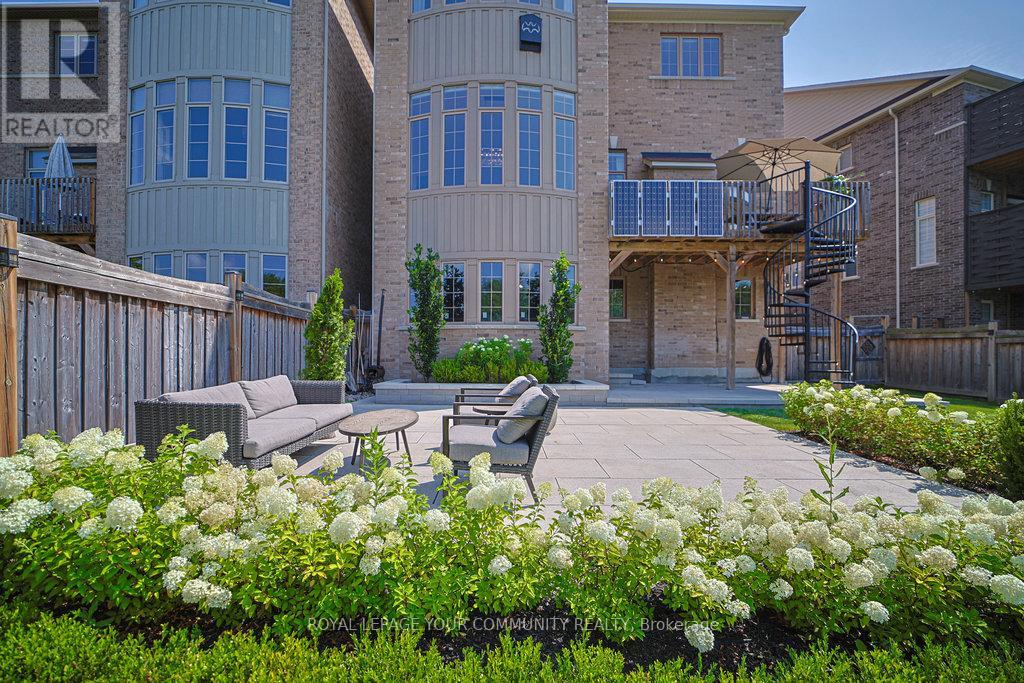 33 Deepwood Crescent, East Gwillimbury, Ontario  L9N 0L6 - Photo 44 - N12379625