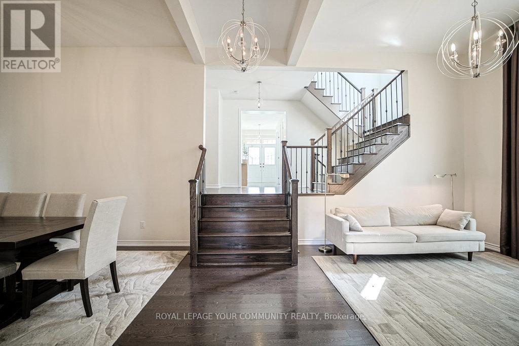 33 Deepwood Crescent, East Gwillimbury, Ontario  L9N 0L6 - Photo 8 - N12379625