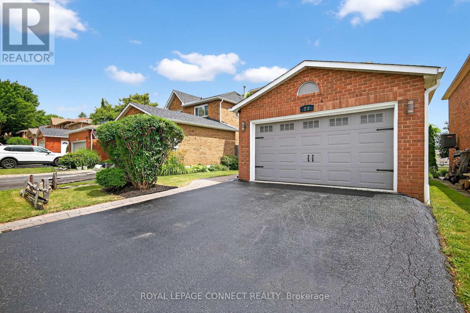 22 Crawford Rose Drive, Aurora, Ontario  L4G 4P3 - Photo 3 - N12379646