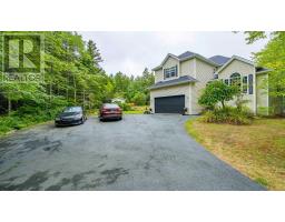 60 Blue Forest Lane, Hammonds Plains, Ca