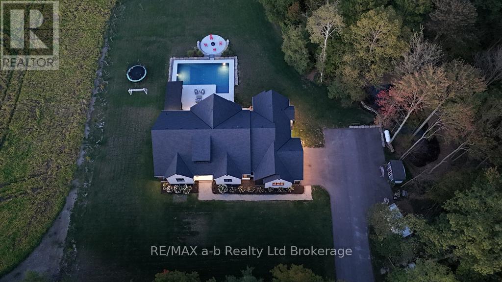 592 Carson Side Road, Norfolk, Ontario  N4G 4G9 - Photo 2 - X12379647