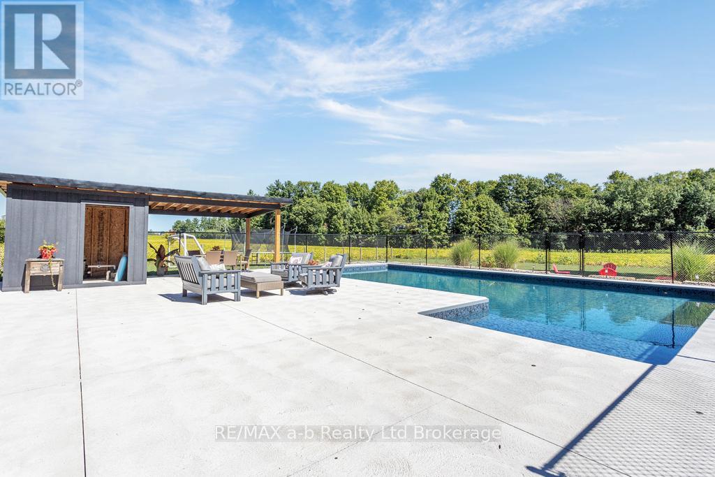 592 Carson Side Road, Norfolk, Ontario  N4G 4G9 - Photo 37 - X12379647