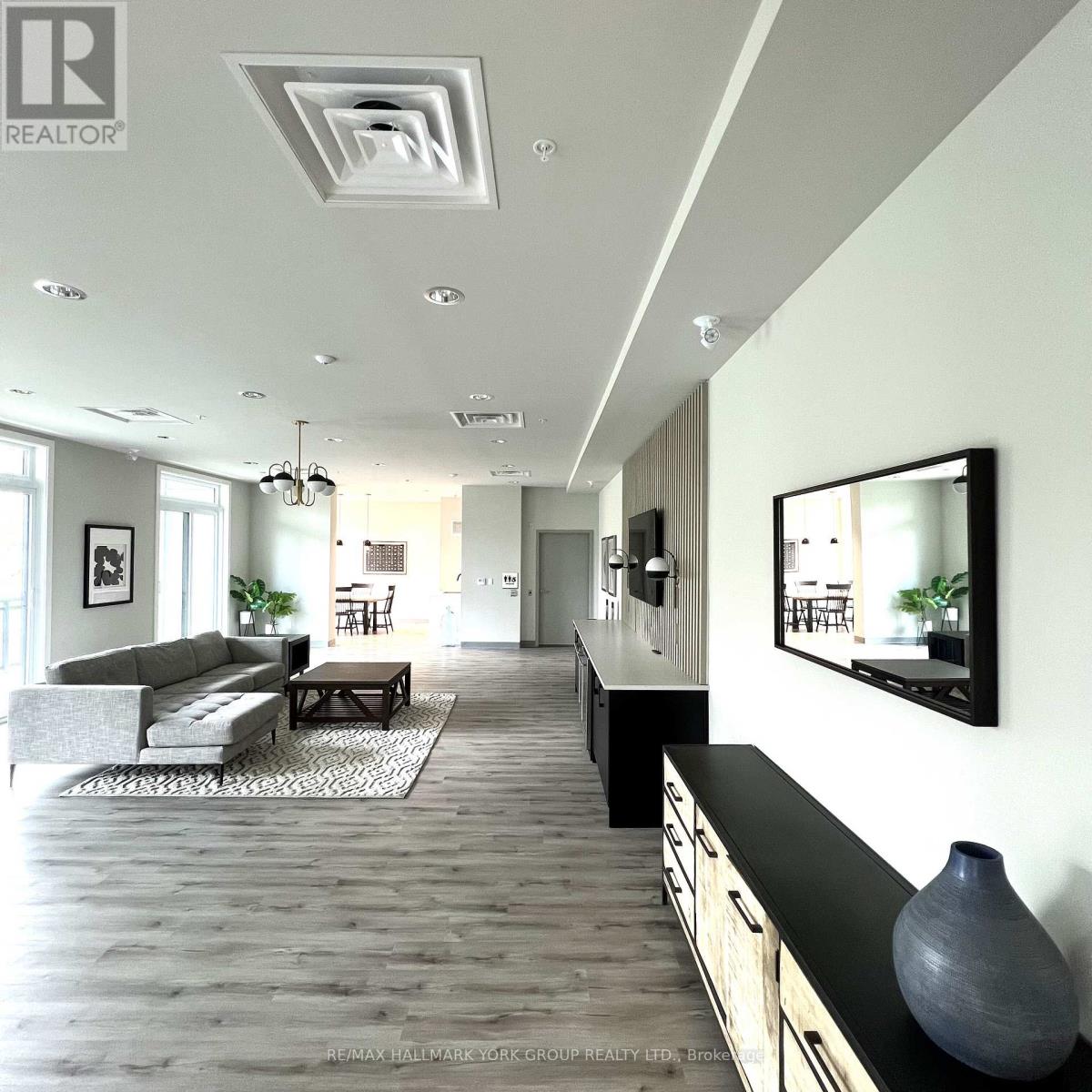 501 - 107 Rogers Street, Waterloo, Ontario  N2J 0G3 - Photo 7 - X12379570