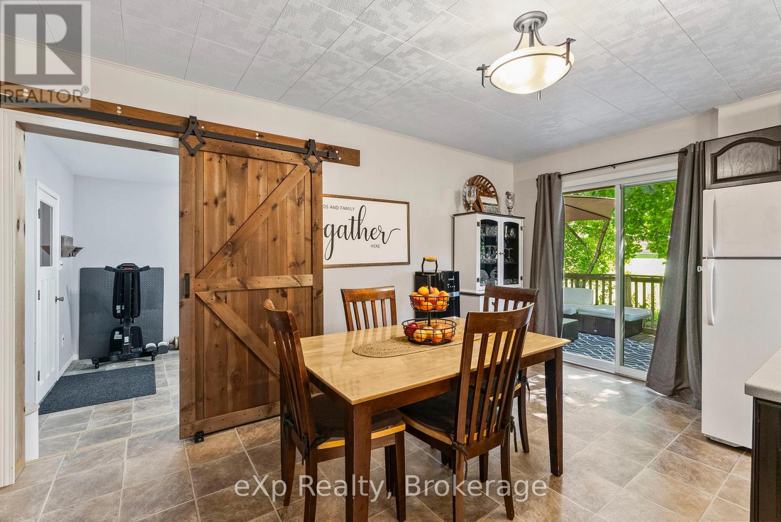 140 King Street E, Wellington North, Ontario  N0G 2L2 - Photo 16 - X12379660