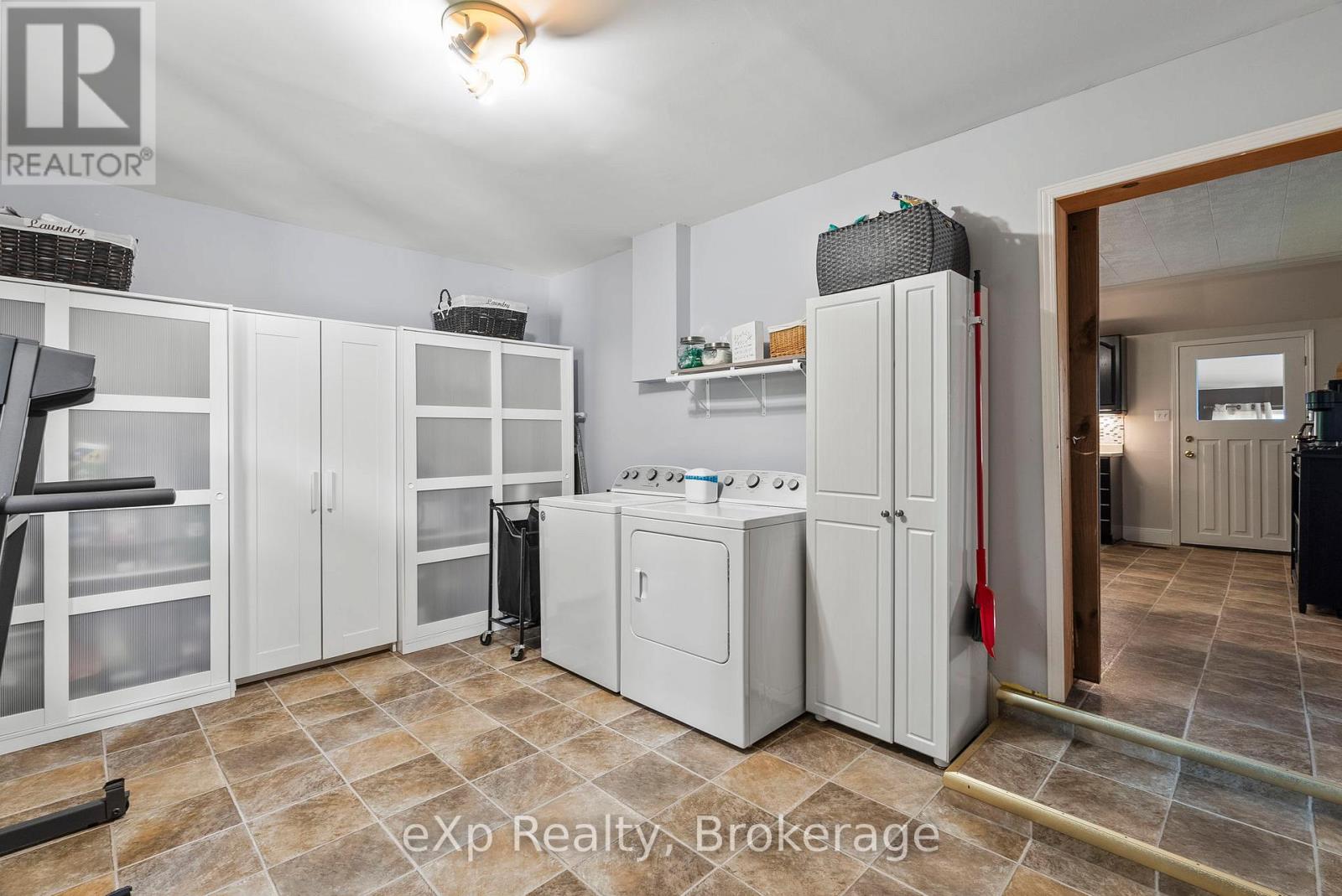 140 King Street E, Wellington North, Ontario  N0G 2L2 - Photo 21 - X12379660