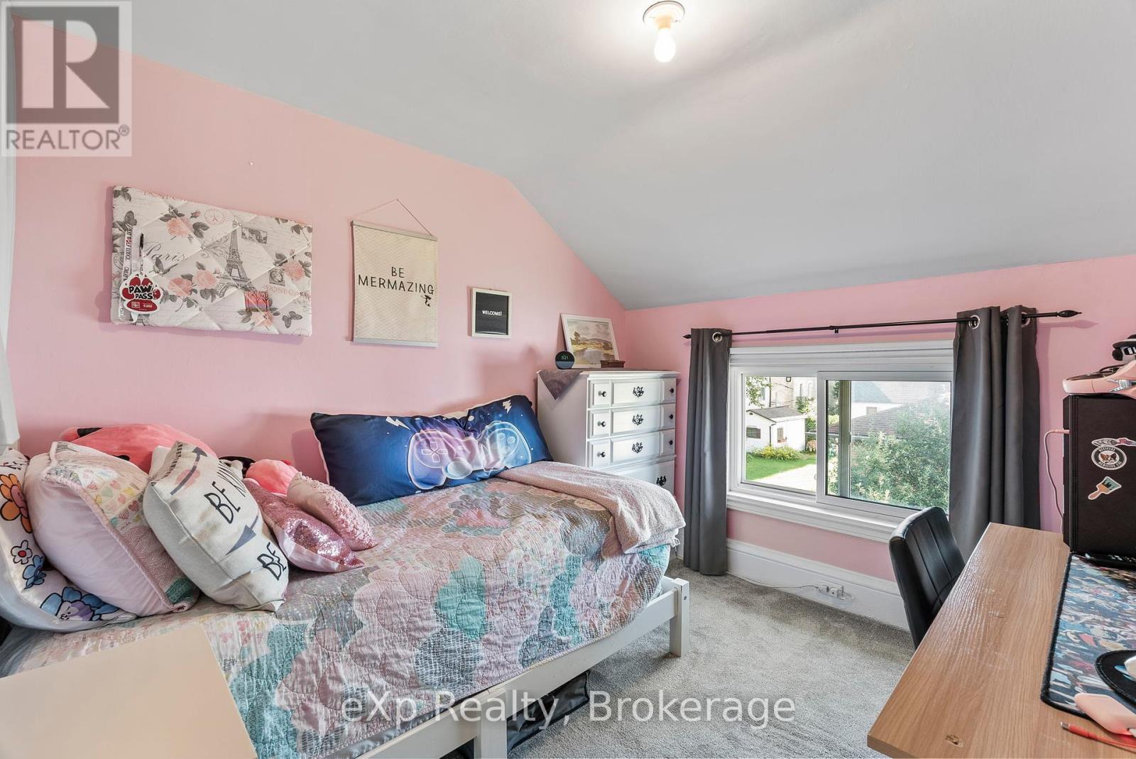 140 King Street E, Wellington North, Ontario  N0G 2L2 - Photo 29 - X12379660