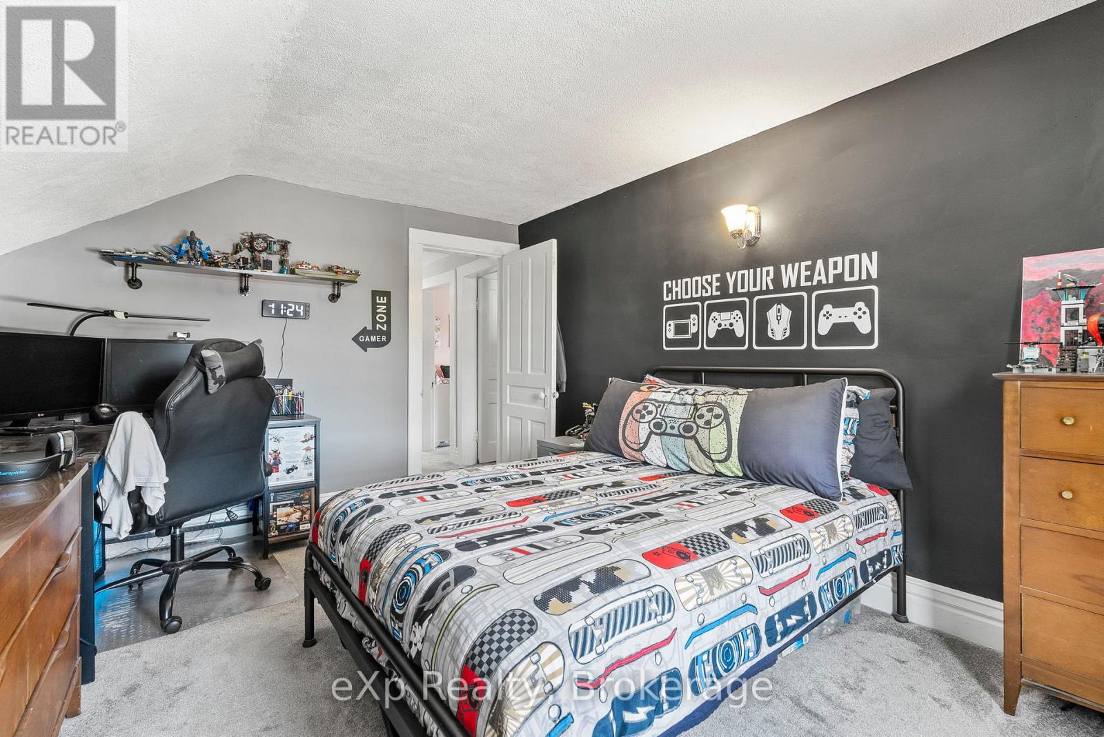 140 King Street E, Wellington North, Ontario  N0G 2L2 - Photo 31 - X12379660