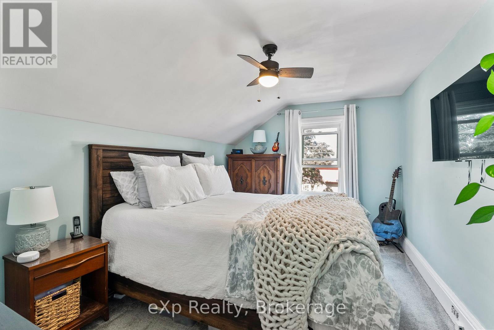 140 King Street E, Wellington North, Ontario  N0G 2L2 - Photo 32 - X12379660