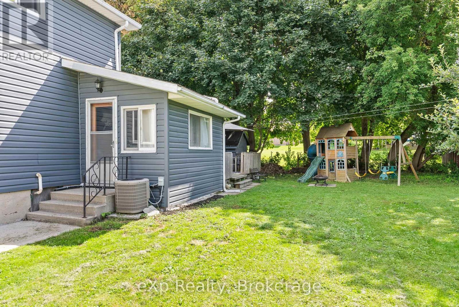 140 King Street E, Wellington North, Ontario  N0G 2L2 - Photo 35 - X12379660