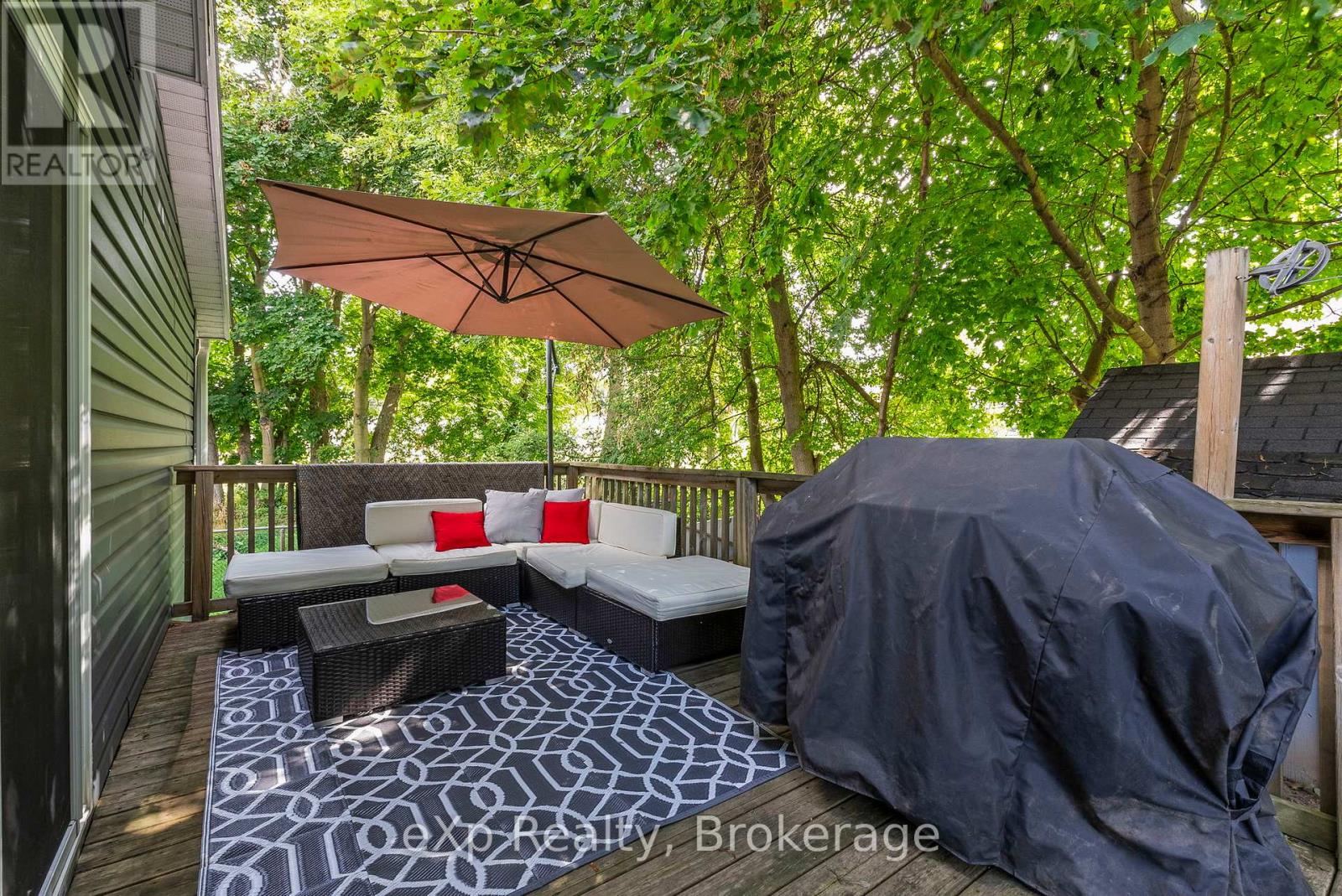 140 King Street E, Wellington North, Ontario  N0G 2L2 - Photo 38 - X12379660