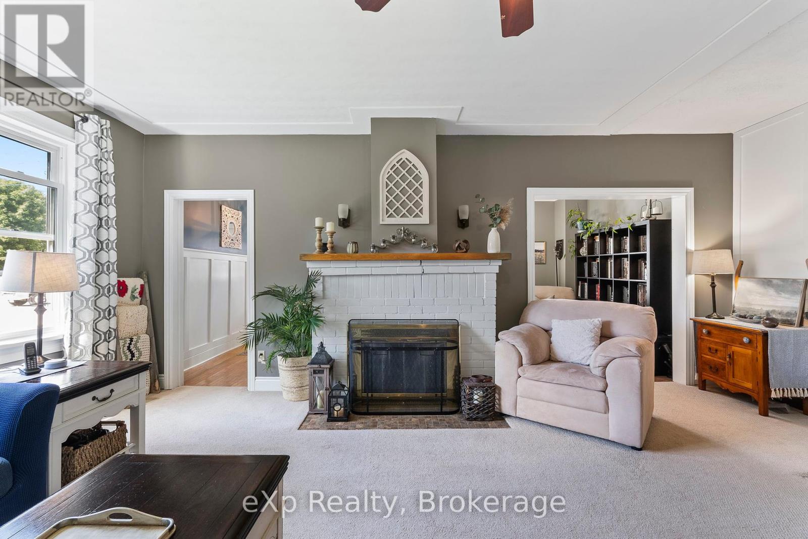140 King Street E, Wellington North, Ontario  N0G 2L2 - Photo 9 - X12379660