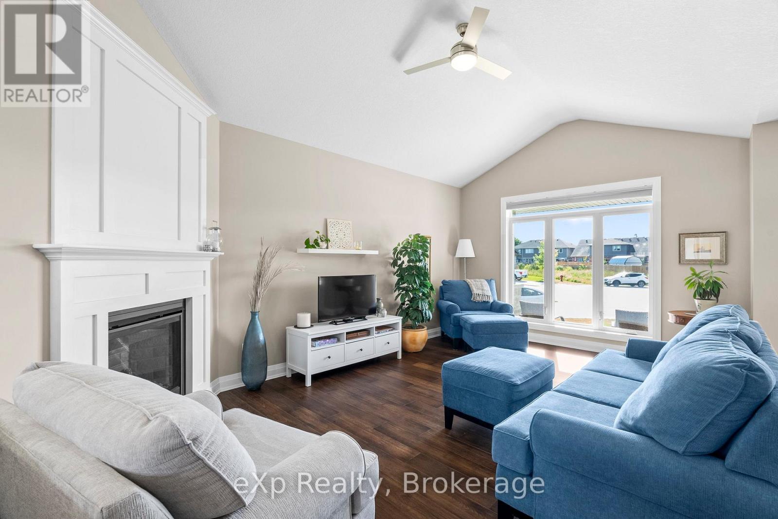 127 Doug's Crescent, Wellington North, Ontario  N0G 2L4 - Photo 8 - X12379670