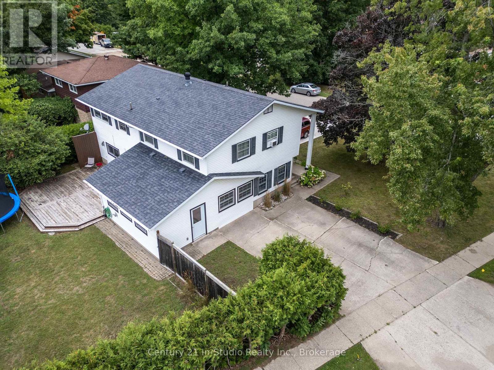 Unit 1 - 696 Christopher Drive, Saugeen Shores, Ontario  N0H 2C3 - Photo 3 - X12379691