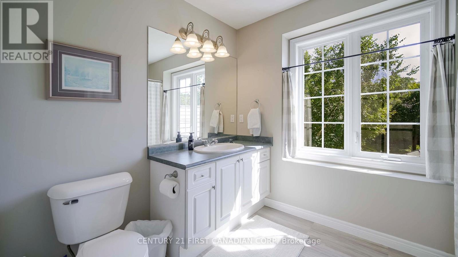327 Richmeadow Road, London North, Ontario  N6H 5T2 - Photo 17 - X12379655