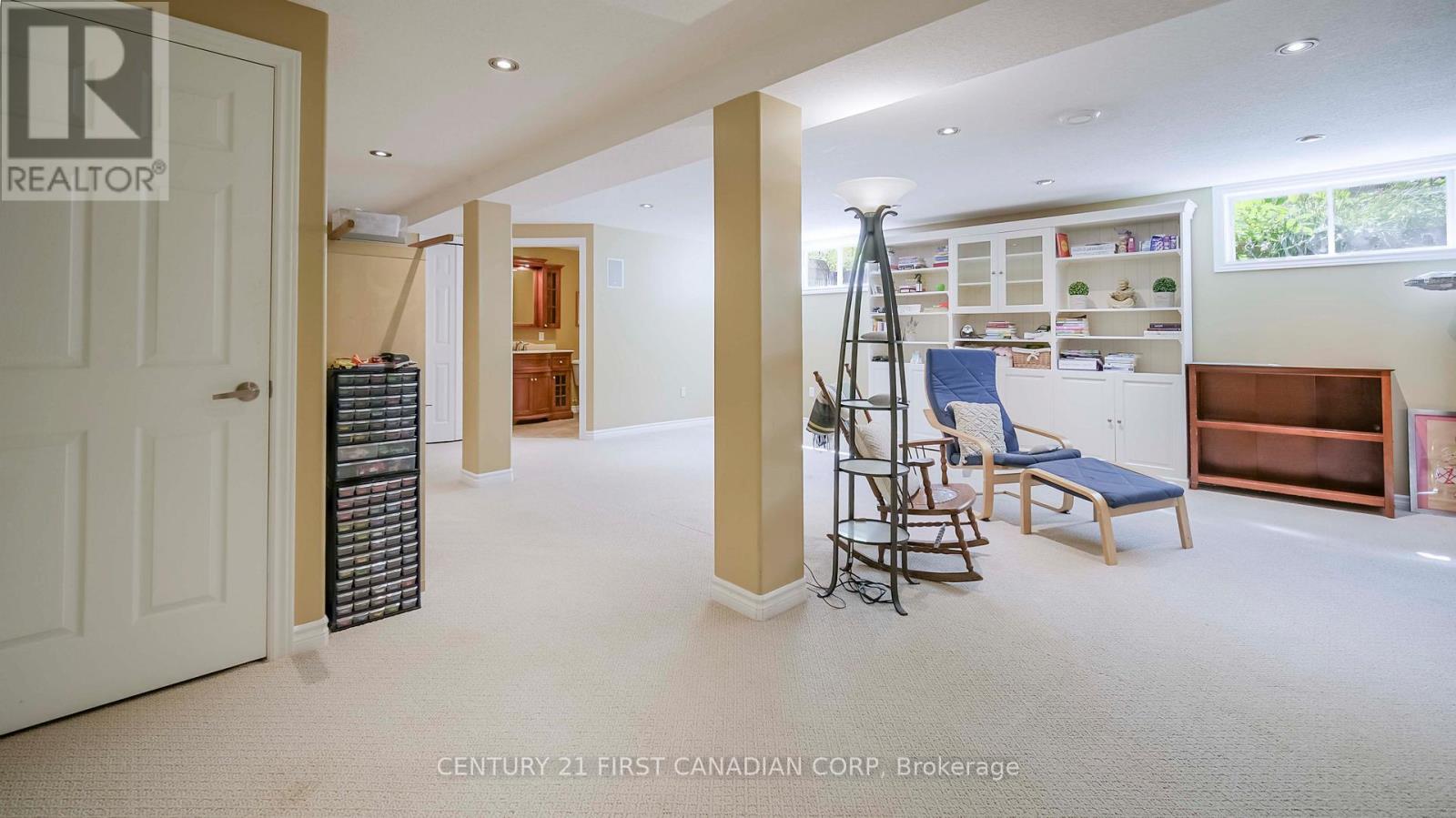 327 Richmeadow Road, London North, Ontario  N6H 5T2 - Photo 30 - X12379655