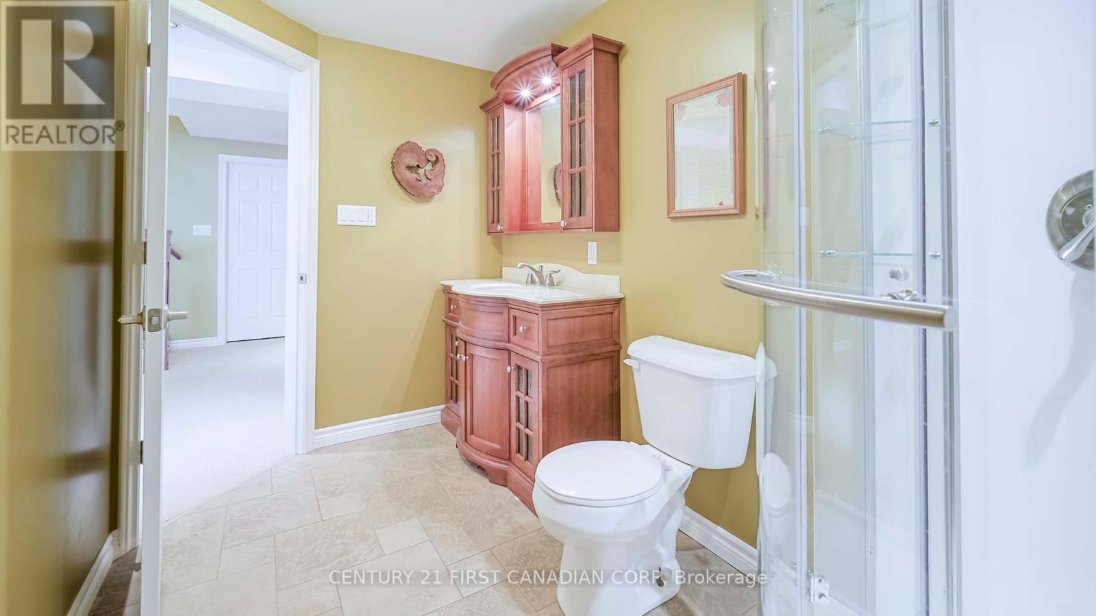 327 Richmeadow Road, London North, Ontario  N6H 5T2 - Photo 34 - X12379655