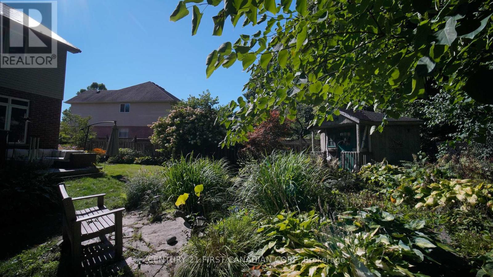 327 Richmeadow Road, London North, Ontario  N6H 5T2 - Photo 39 - X12379655
