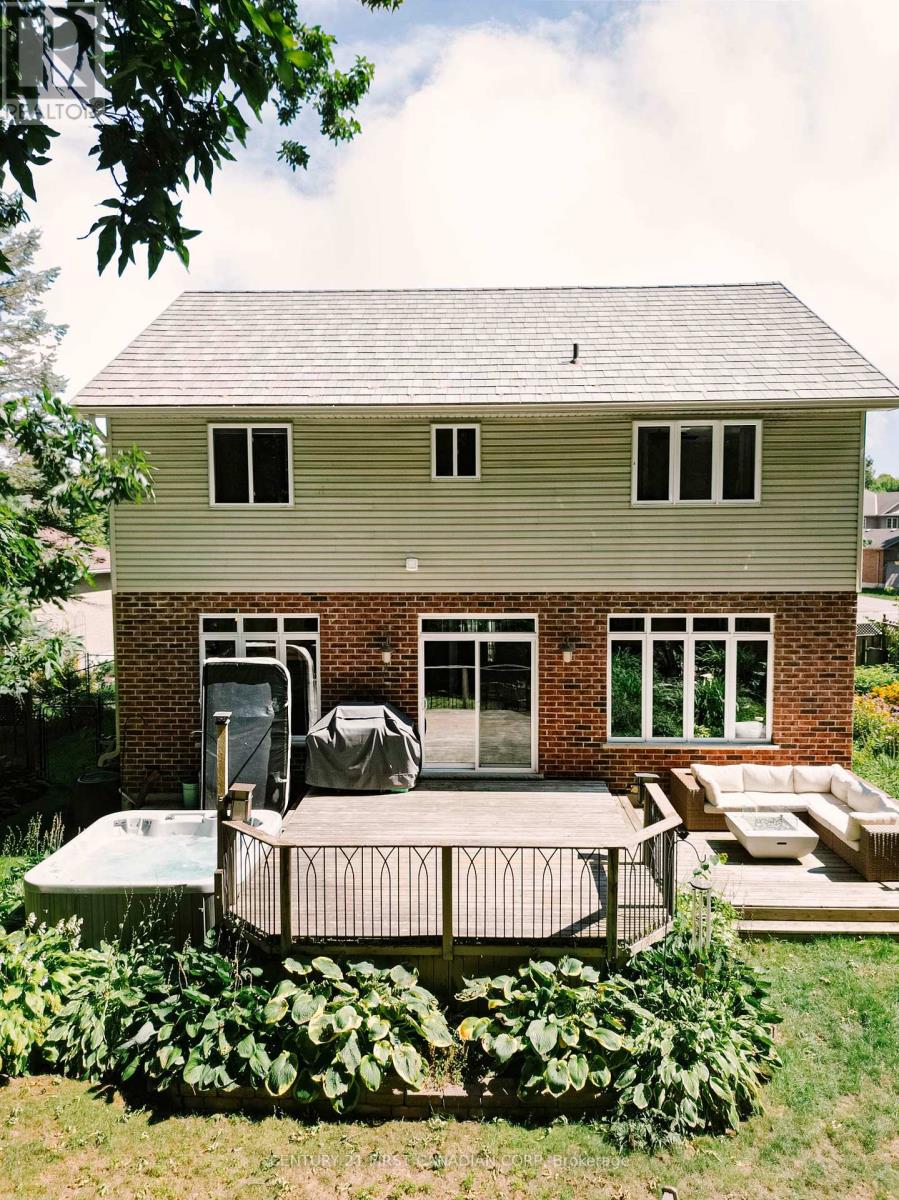327 Richmeadow Road, London North, Ontario  N6H 5T2 - Photo 50 - X12379655