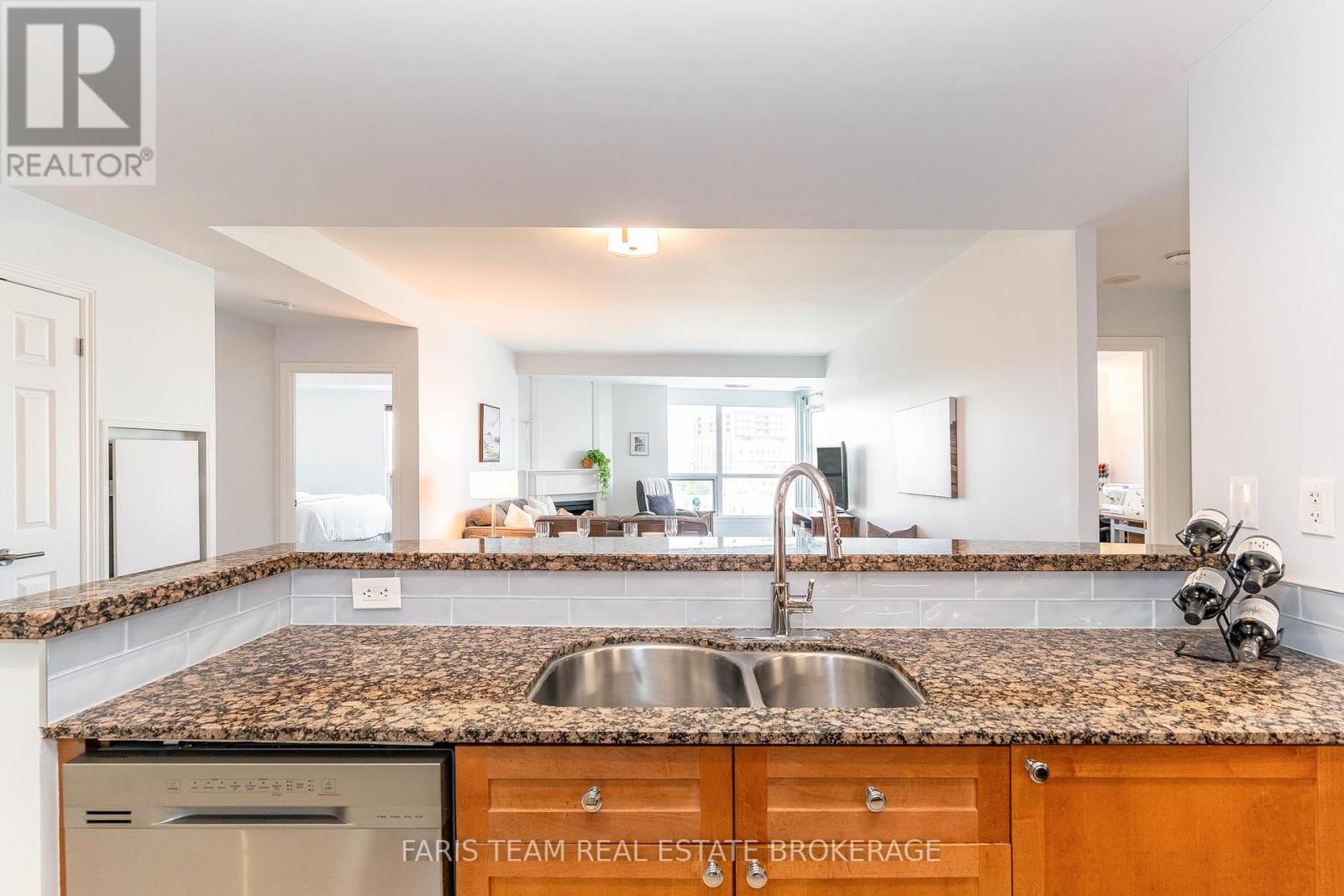 710 - 6 Toronto Street, Barrie, Ontario  L4N 9R2 - Photo 11 - S12377518