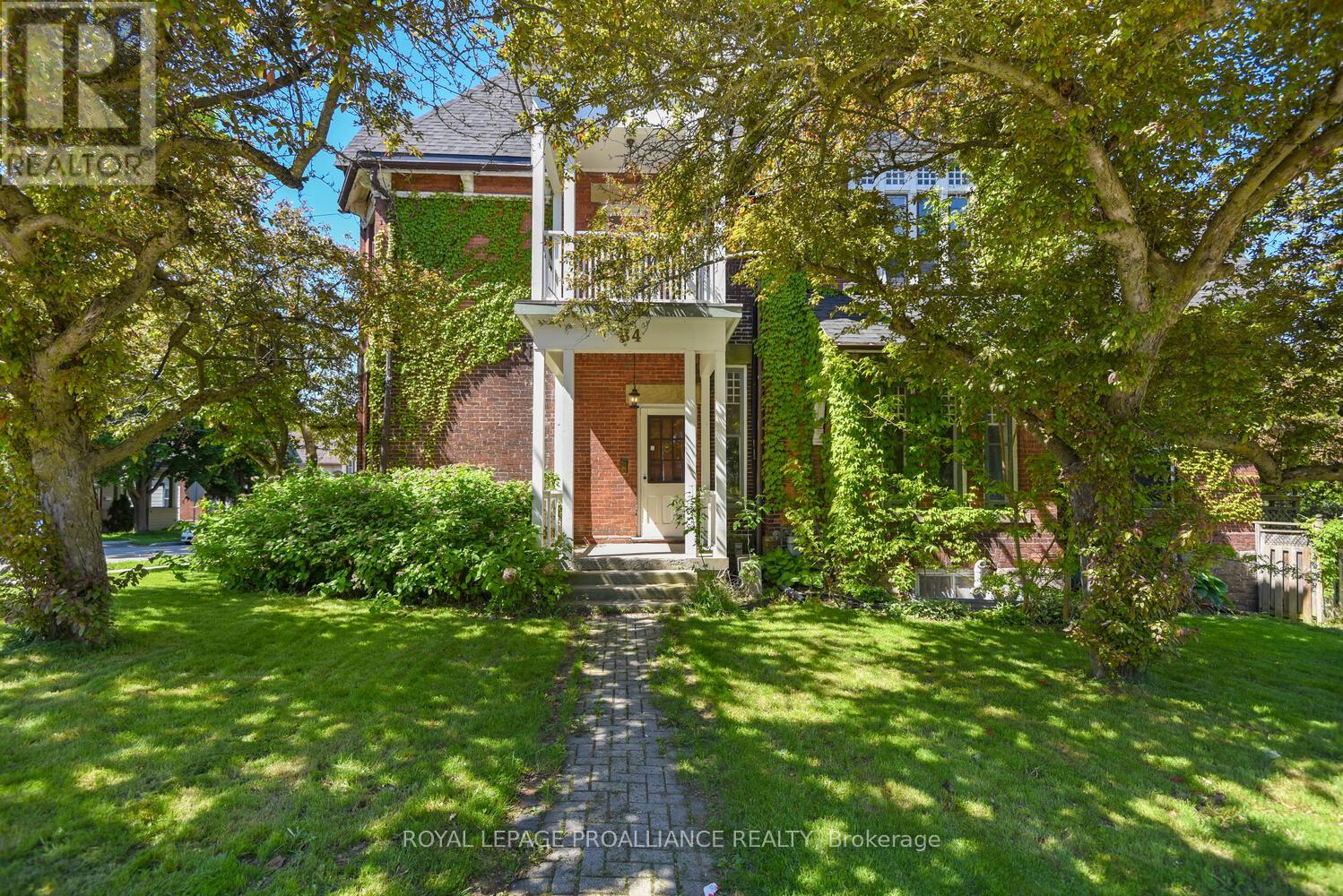 84 PARK STREET, Brockville, Ontario