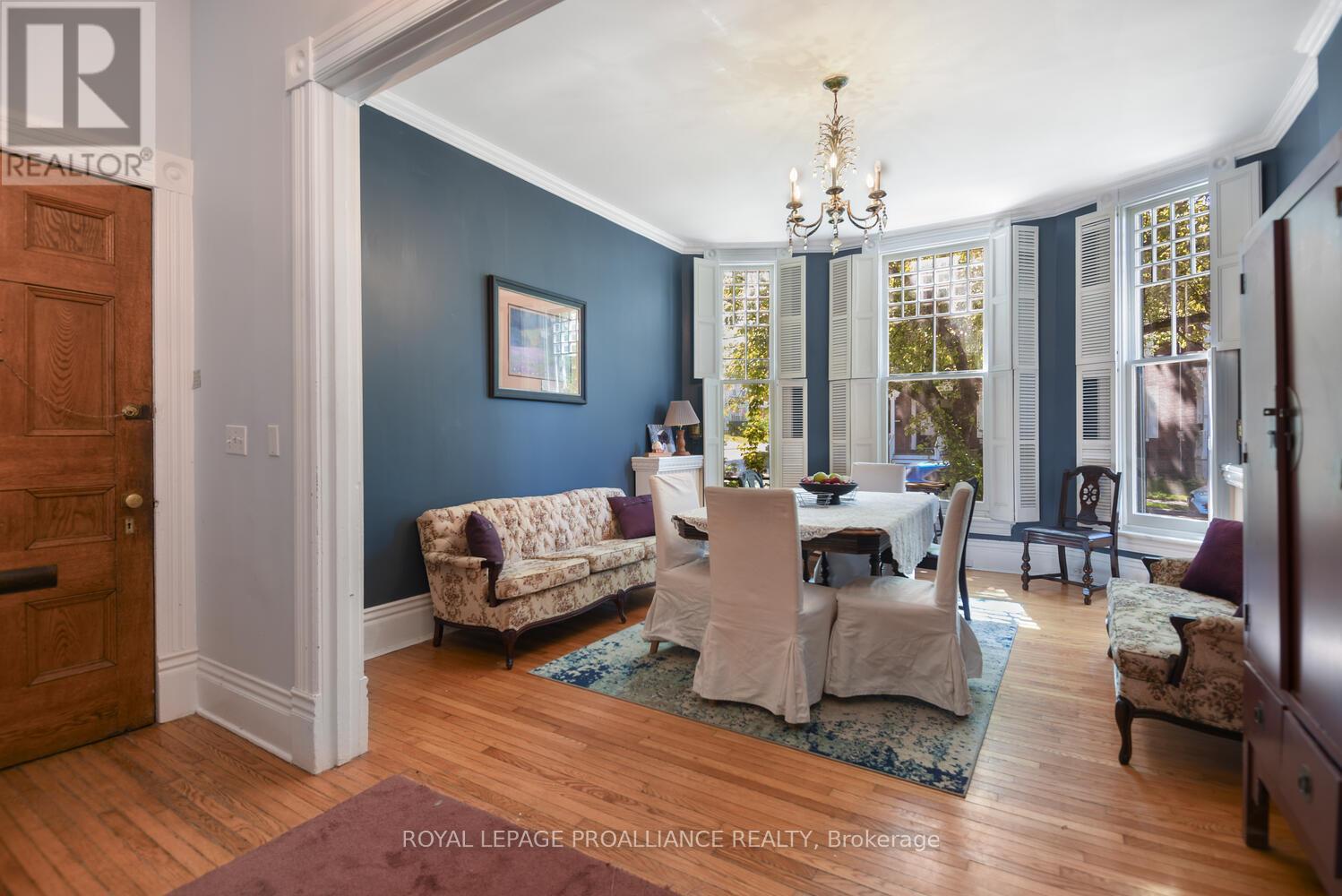 84 Park Street, Brockville, Ontario  K6V 2G7 - Photo 6 - X12379679