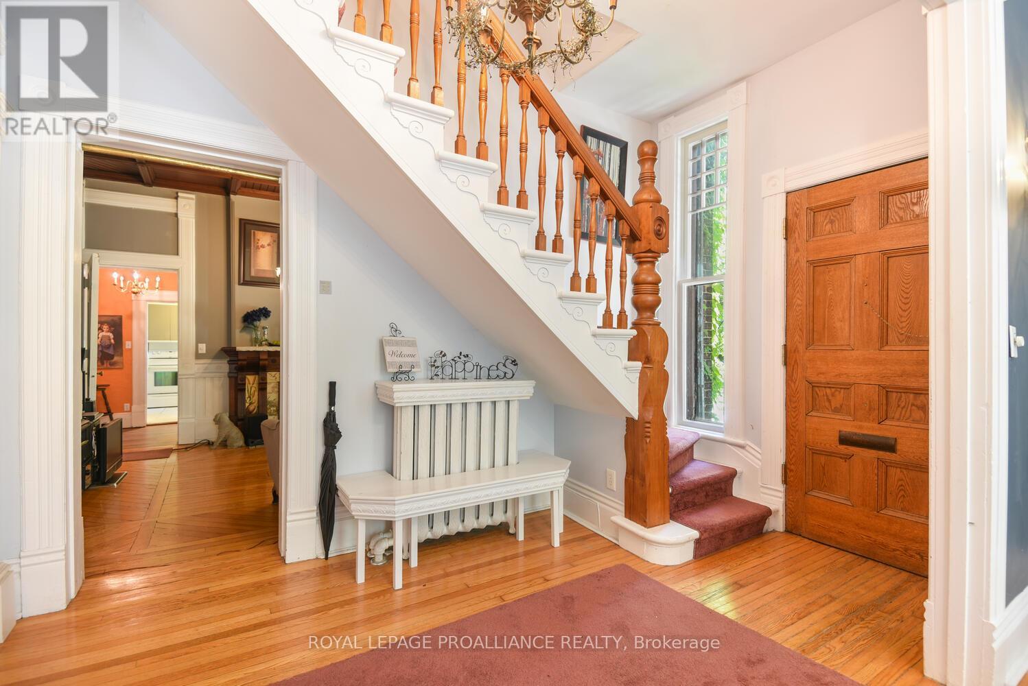 84 Park Street, Brockville, Ontario  K6V 2G7 - Photo 8 - X12379679
