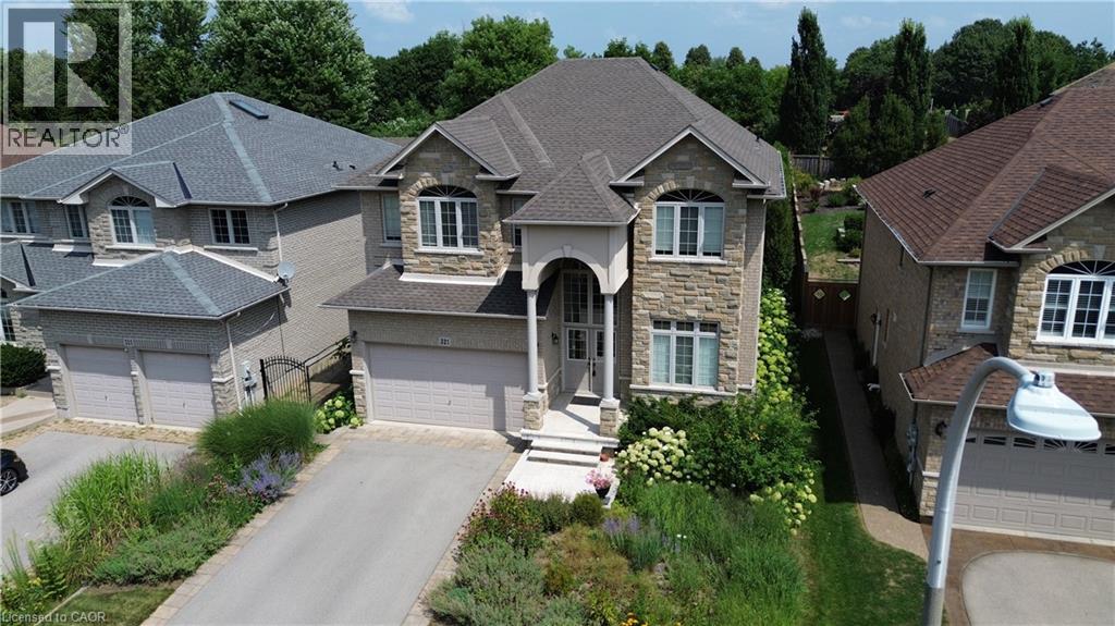321 BRAITHWAITE Avenue, Ancaster, Ontario
