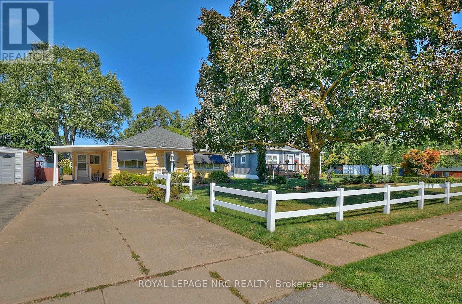 4013 Welland Street, Niagara Falls, Ontario  L2G 6J7 - Photo 2 - X12379637