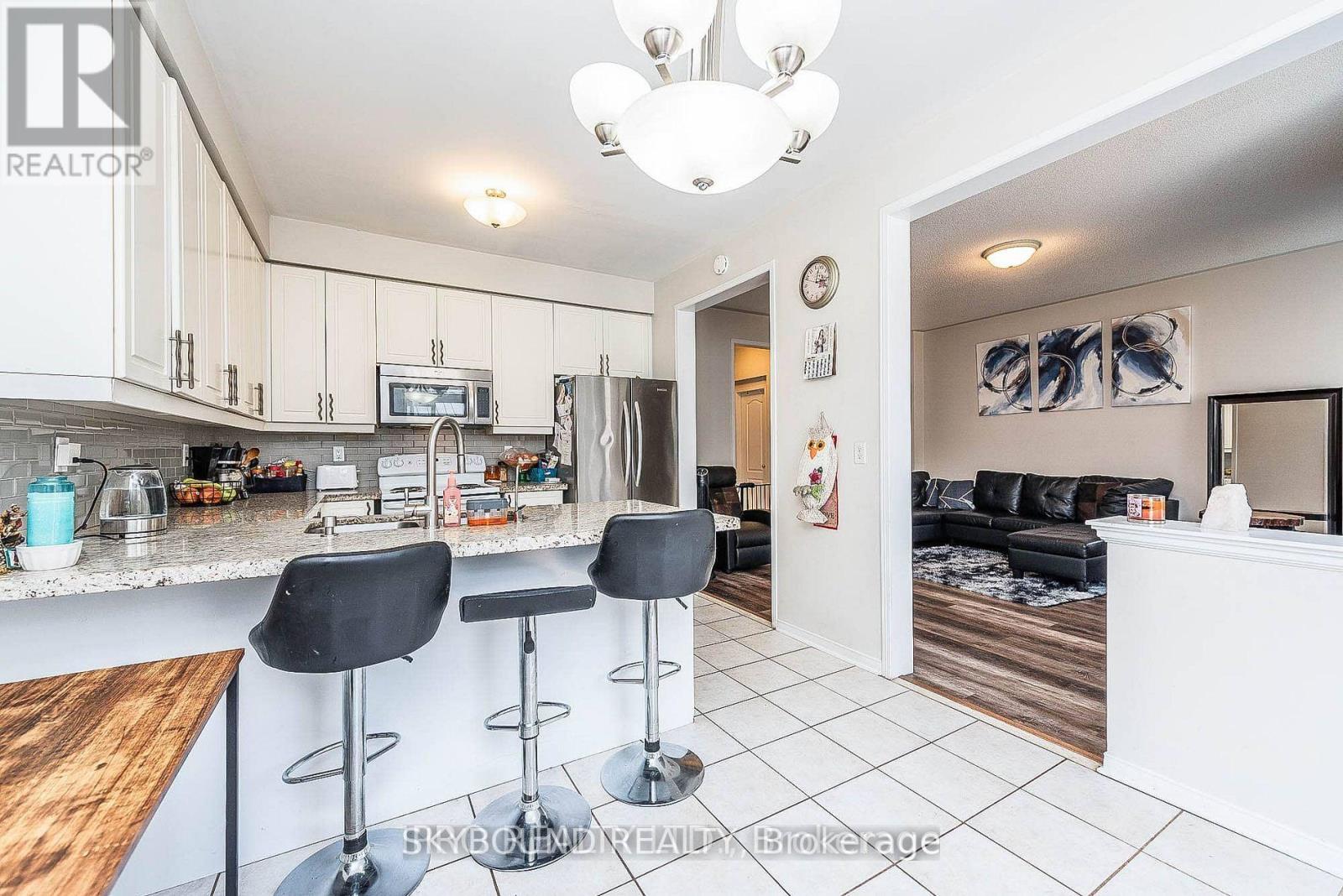 66 Skylark Drive, Vaughan (Vellore Village), Ontario  L4H 2C4 - Photo 8 - N12379653