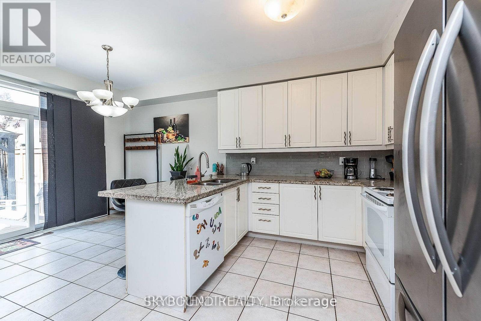 66 Skylark Drive, Vaughan (Vellore Village), Ontario  L4H 2C4 - Photo 9 - N12379653