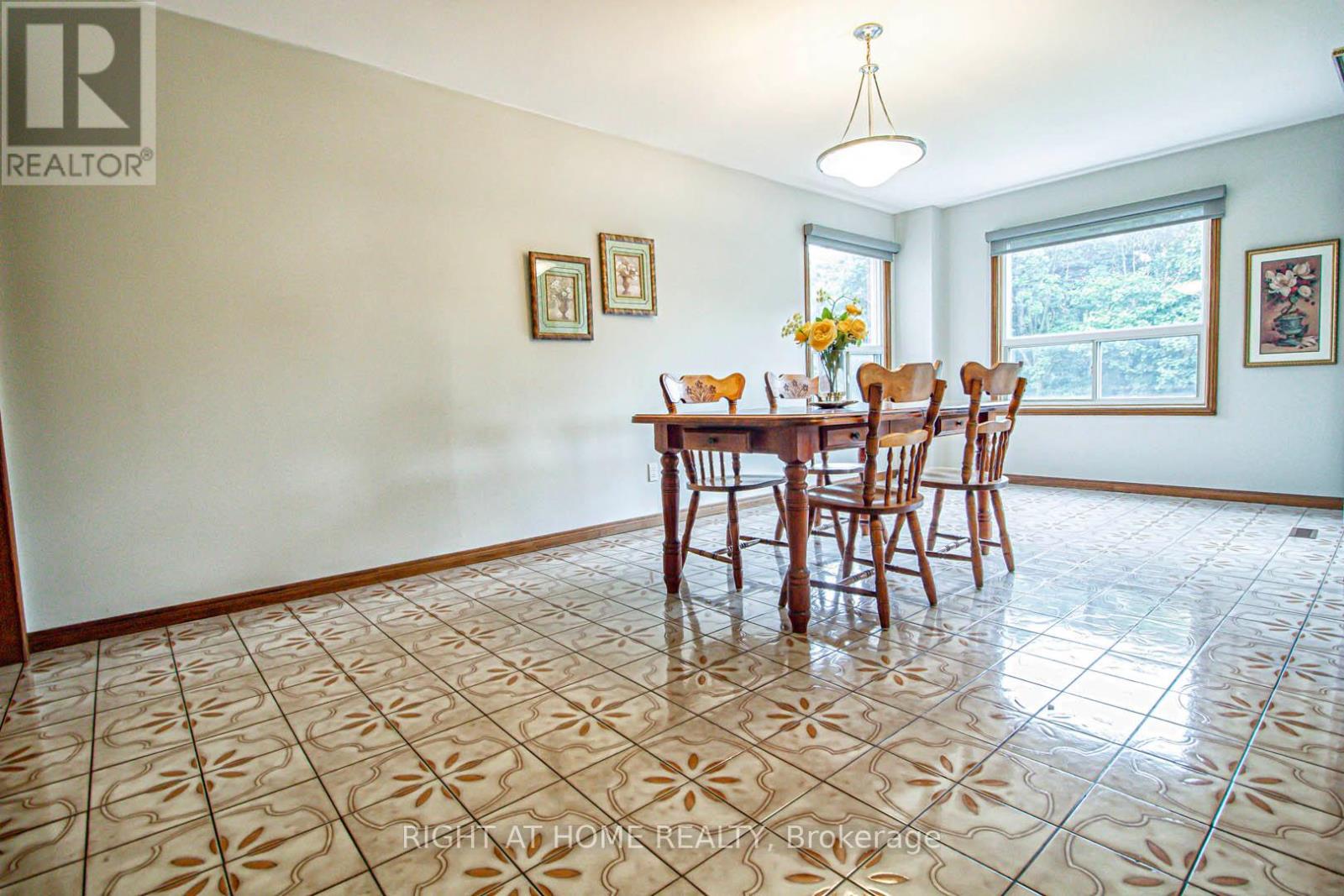 3070 Nawbrook Road, Mississauga, Ontario  L4X 2V5 - Photo 7 - W12249885