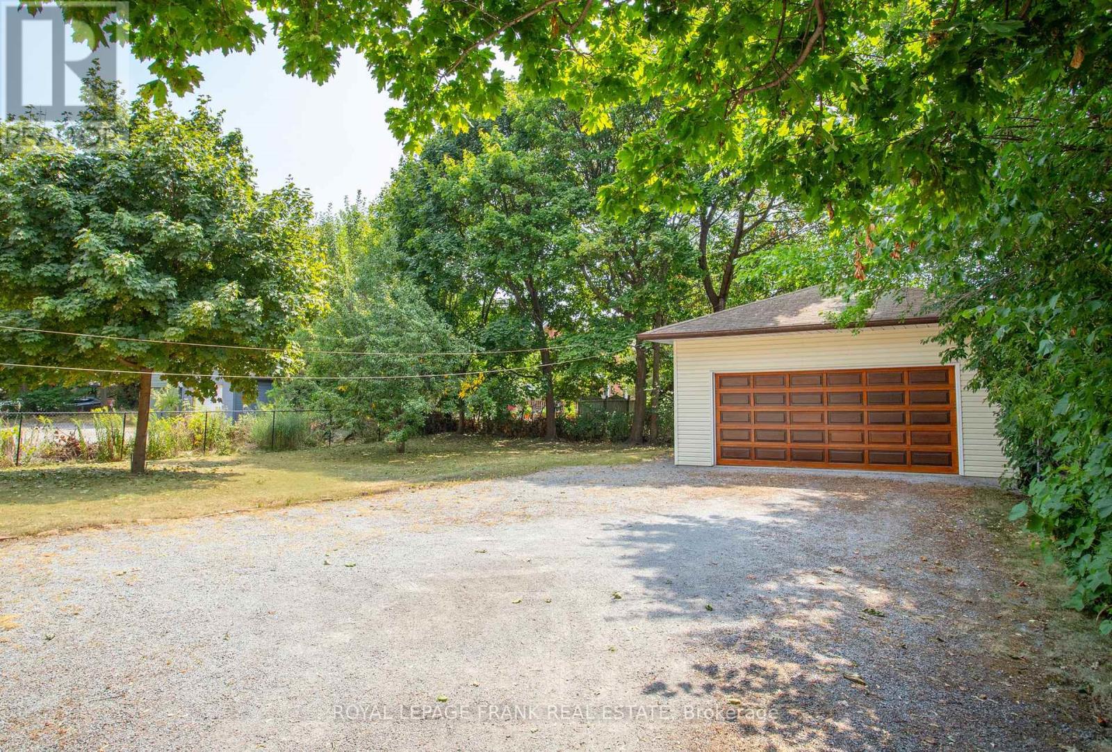 33 Fairbanks Street, Oshawa, Ontario  L1H 2L7 - Photo 33 - E12378374