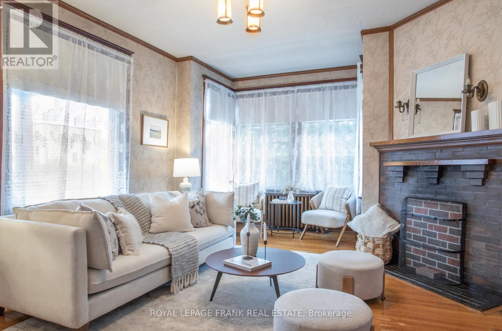 33 Fairbanks Street, Oshawa, Ontario  L1H 2L7 - Photo 7 - E12378374