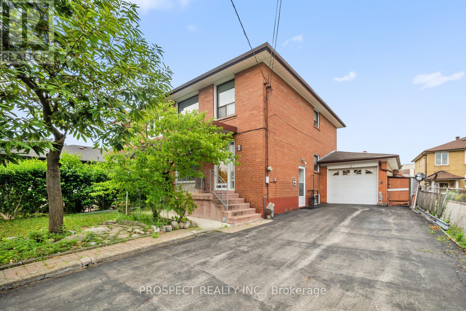 8 Sonnet Court, Toronto, Ontario  M6L 1J7 - Photo 1 - W12379651