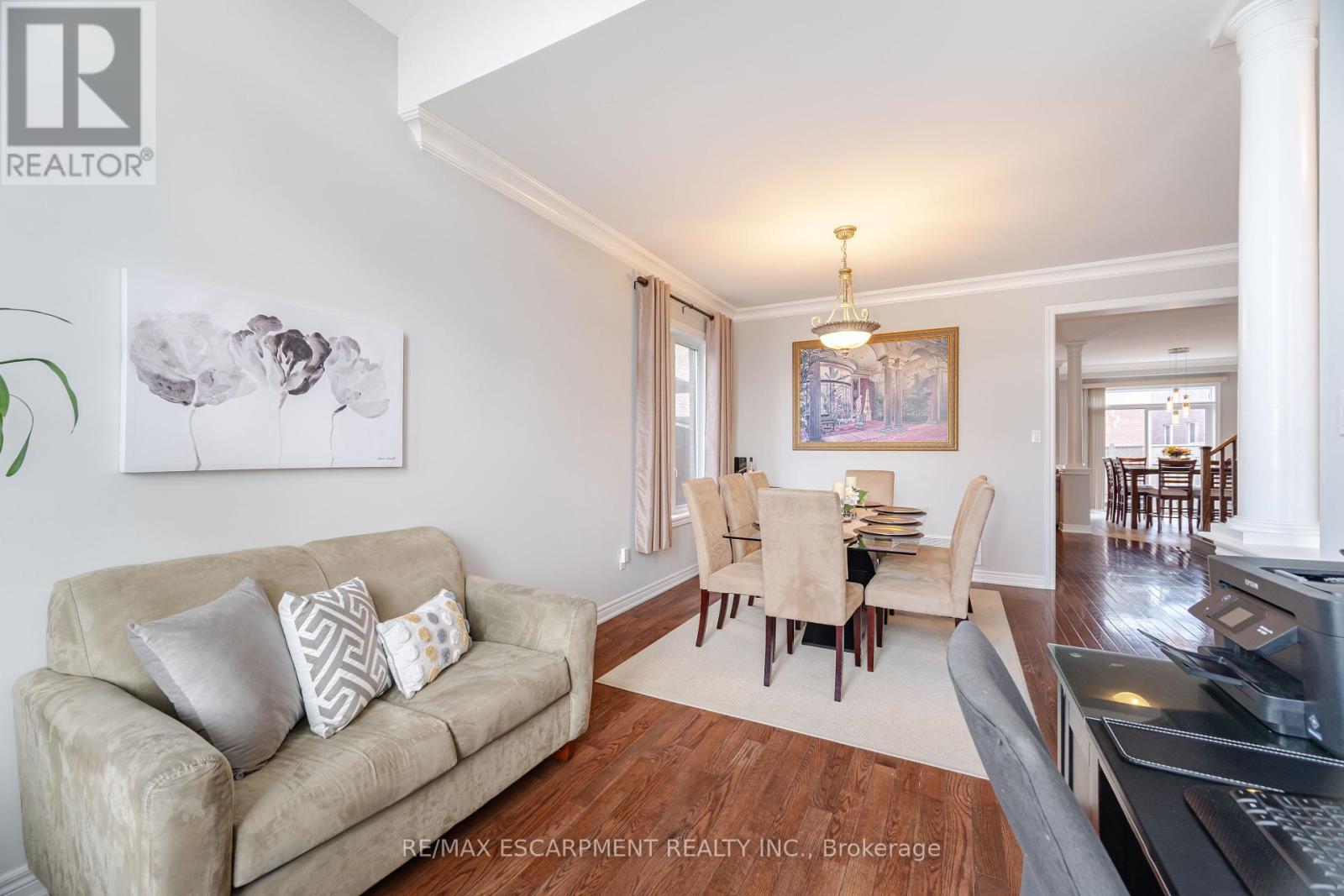 31 Vanderbrink Drive, Brampton, Ontario  L6R 0E6 - Photo 6 - W12379668