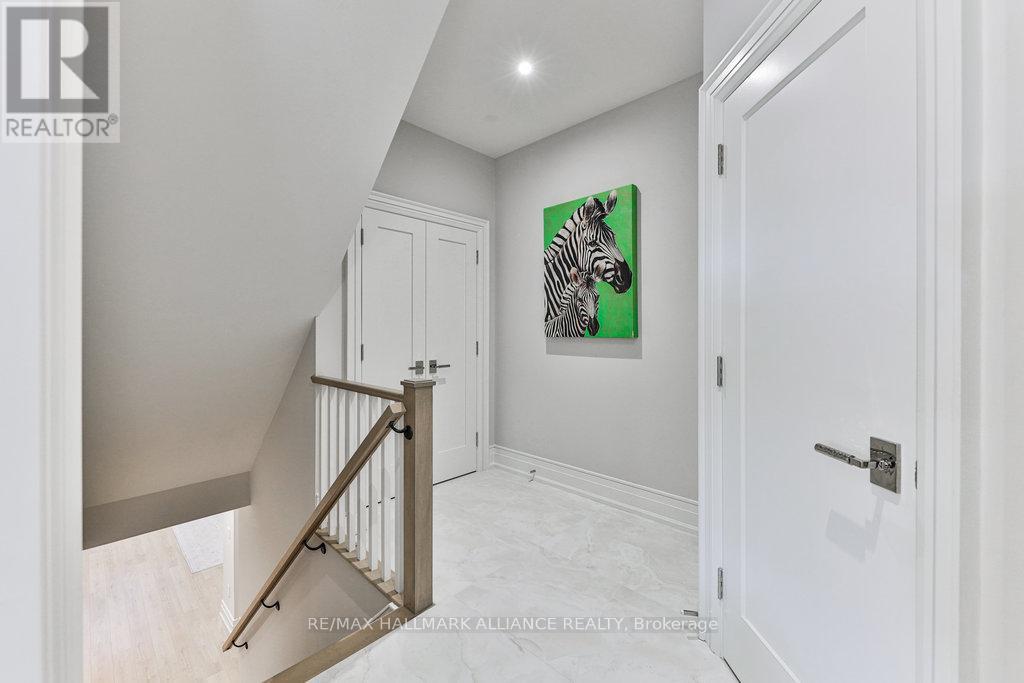 1310 Duncan Road, Oakville, Ontario  L6J 2P8 - Photo 17 - W12379671